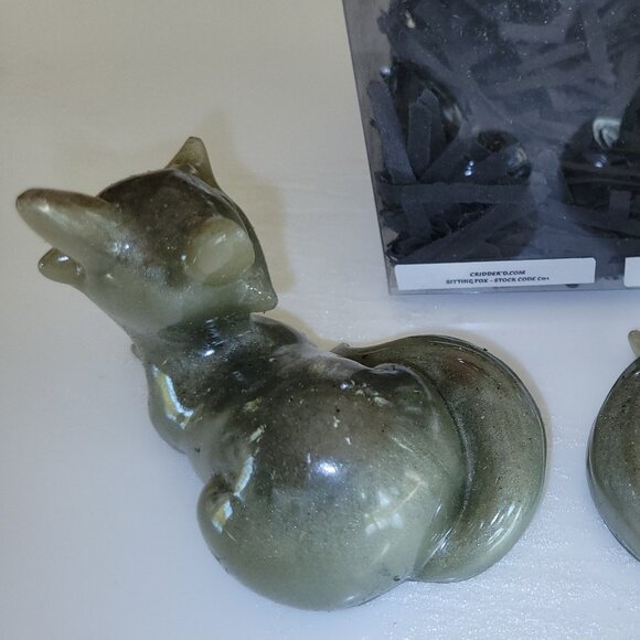 FOX SET 2pc WHITE gRAY Resin Figurines New Foxes Animal HOME DECOR collectible - Picture 3 of 4